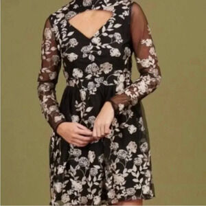 Altar’d State party cocktail dress Black champagne shiny Floral Embroidered sz S